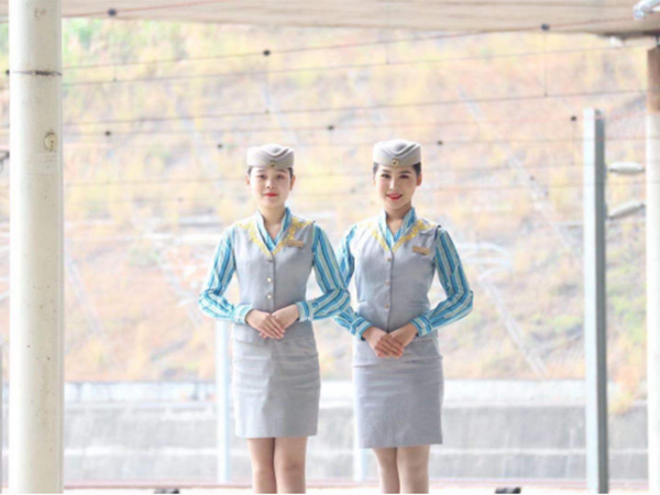 高鐵乘務(服)員 高鐵乘務(服)員